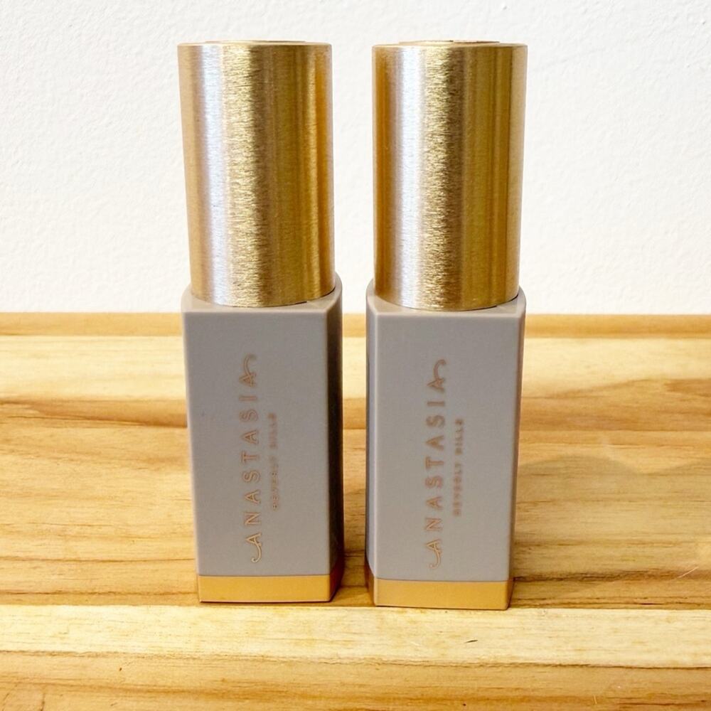 ANASTASIA BEVERLY HILLS Bundle: Two Smooth Blur Contour Sticks in Core and Cast